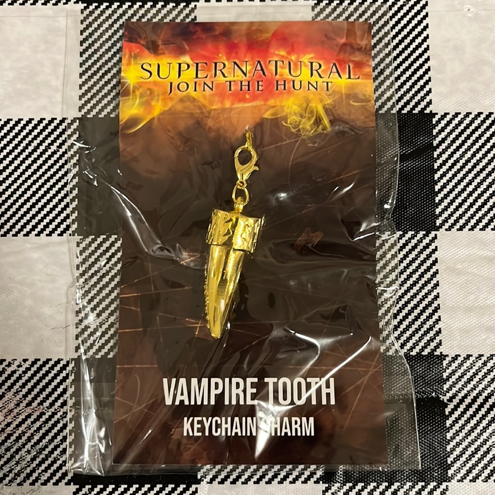 Supernatural Vampire Tooth Keychain Charm.